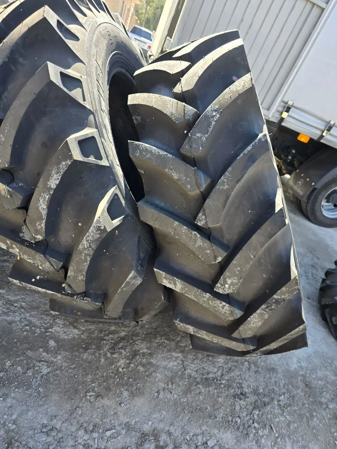 فروش عمده لاستیک سنگین نرخ دولتی|قطعات یدکی و لوازم جانبی|سراوان, |دیوار