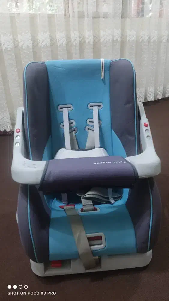 صندلی ماشین کودک|تخت و صندلی بچه|لاهیجان, گلستان|دیوار