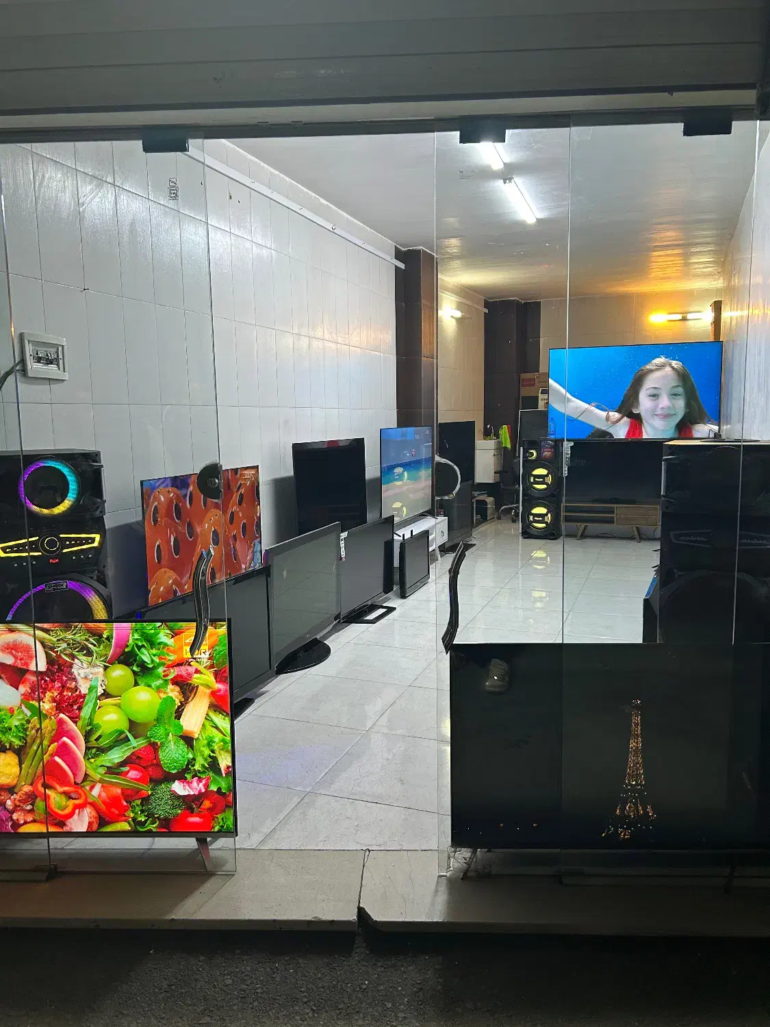 مرجع تلوزیون های نمایشگاهی و دست دوم(استوک)|تلویزیون و پروژکتور|اصفهان, خرم|دیوار