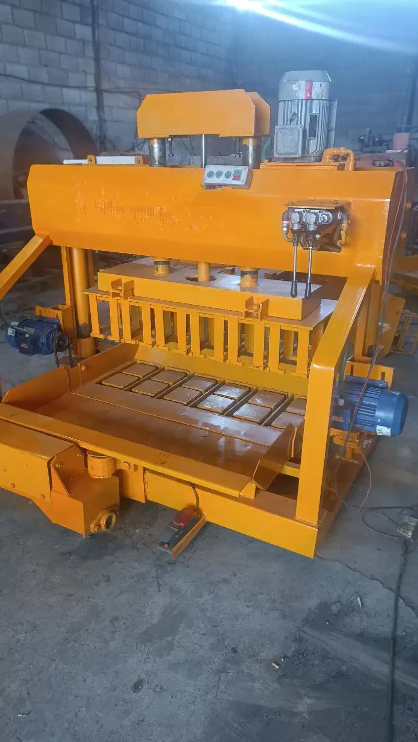 ساخت دستگاه بلوک زنی  و مخلوط کن  روشان|ماشین‌آلات صنعتی|شیراز, گچی|دیوار