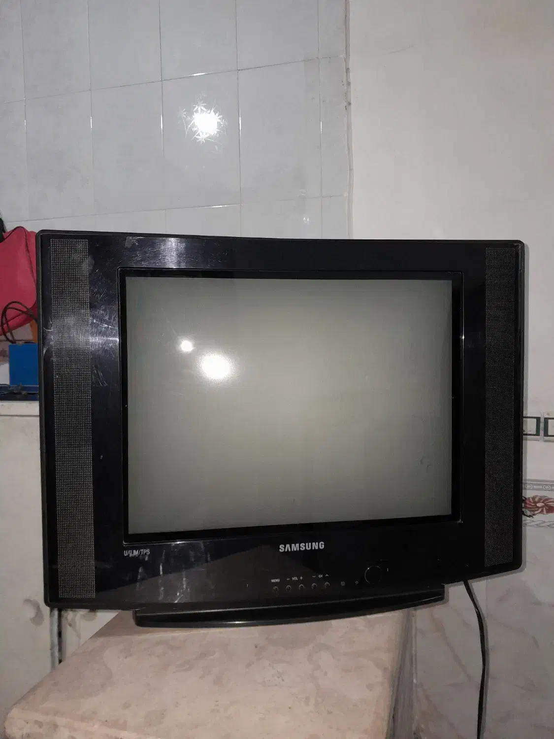 تلوزیون ۲۱سالم|تلویزیون و پروژکتور|رباطکریم, رباطکریم|دیوار