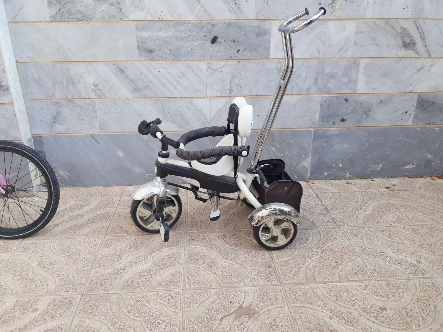 دوچرخه کودک|دوچرخه، اسکیت، اسکوتر|هشتگرد, شهرک بعثت|دیوار