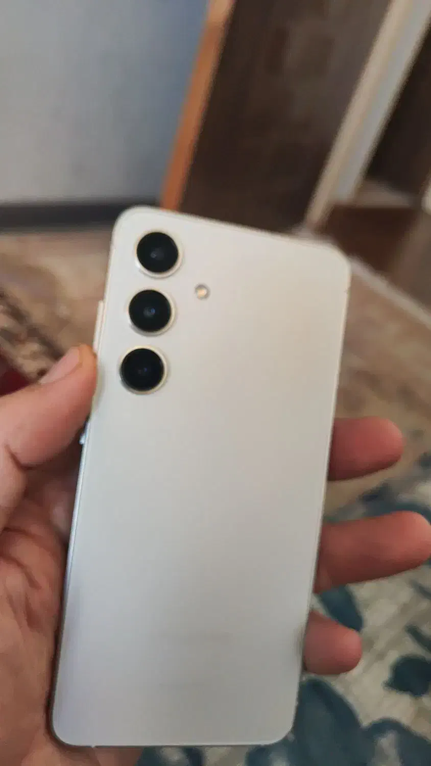 s24نرمال|موبایل|شیراز, انجیر|دیوار