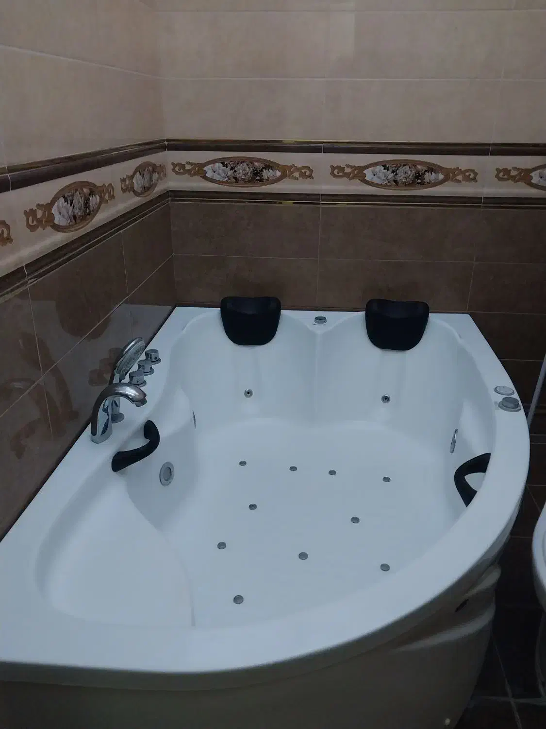 وان جکوزی دونفره|لوازم حمام|اردبیل, |دیوار