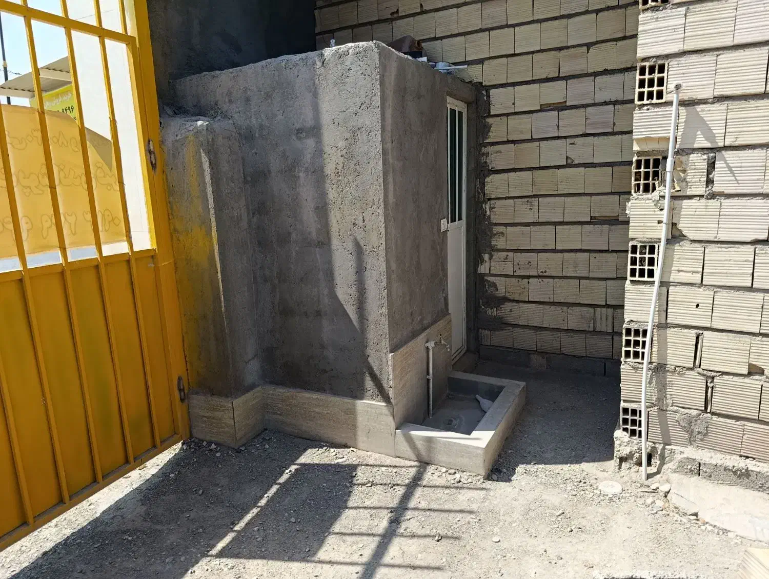 فروش ملک لب بلوار شریف آباد تجاری|فروش مغازه و غرفه|سیرجان, |دیوار