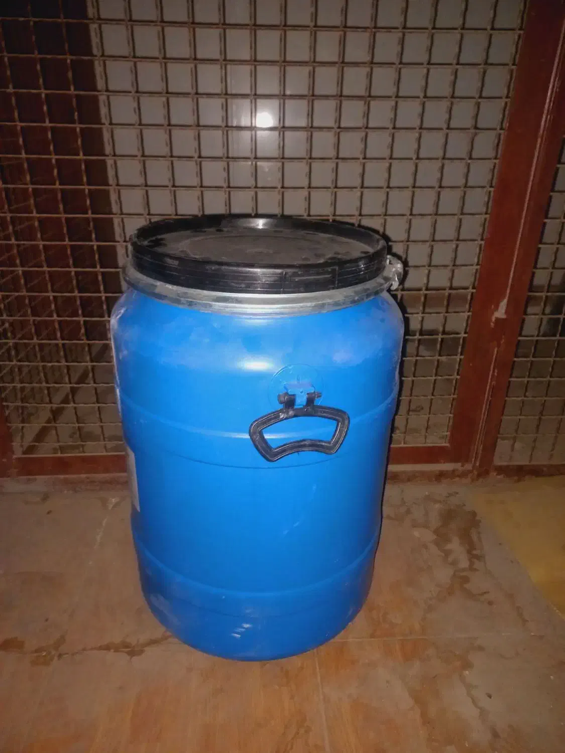 بشکه ۱۲۰لیتری|ظروف نگهدارنده، پلاستیکی، یک‌بارمصرف|هشتگرد, قاسم آباد بزرگ|دیوار