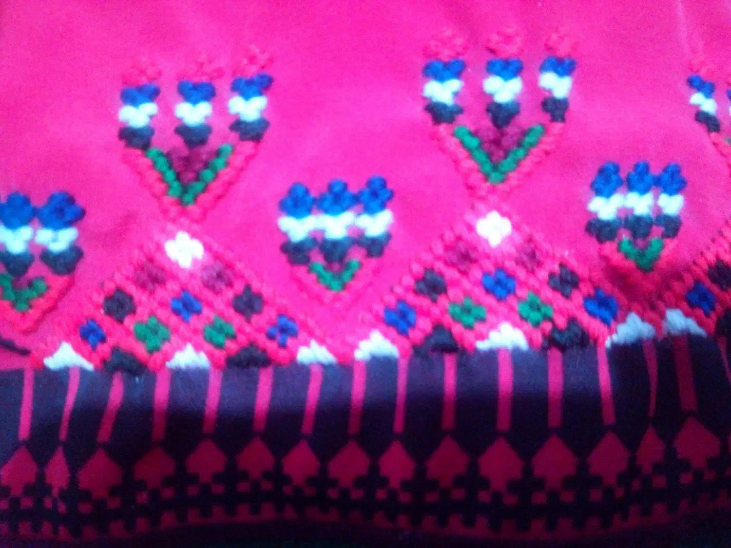 دوزنده موسوم|لباس|چابهار, |دیوار