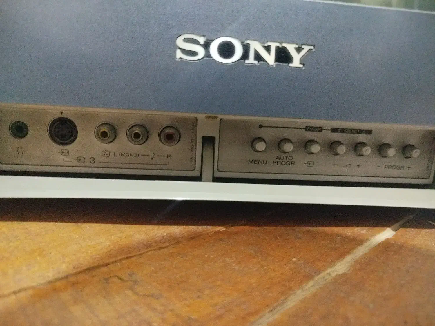 تلویزیون سونی ۲۵اینچ|تلویزیون و پروژکتور|رشت, فلسطین|دیوار