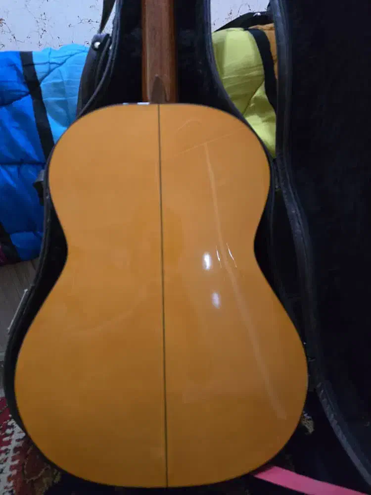 گیتارفلامنکو آنتونیو ساچز اورجینال|گیتار، بیس، امپلیفایر|قنوات, |دیوار