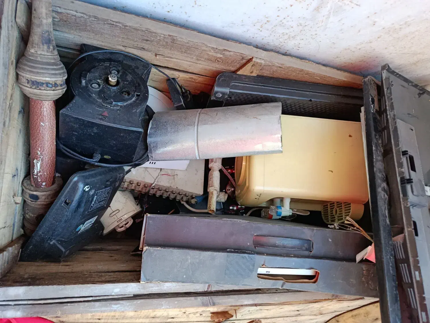 صندوق چه وسایل قیمت توافقی|کلکسیون اشیاء عتیقه|نیشابور, فردوسی جنوبی|دیوار