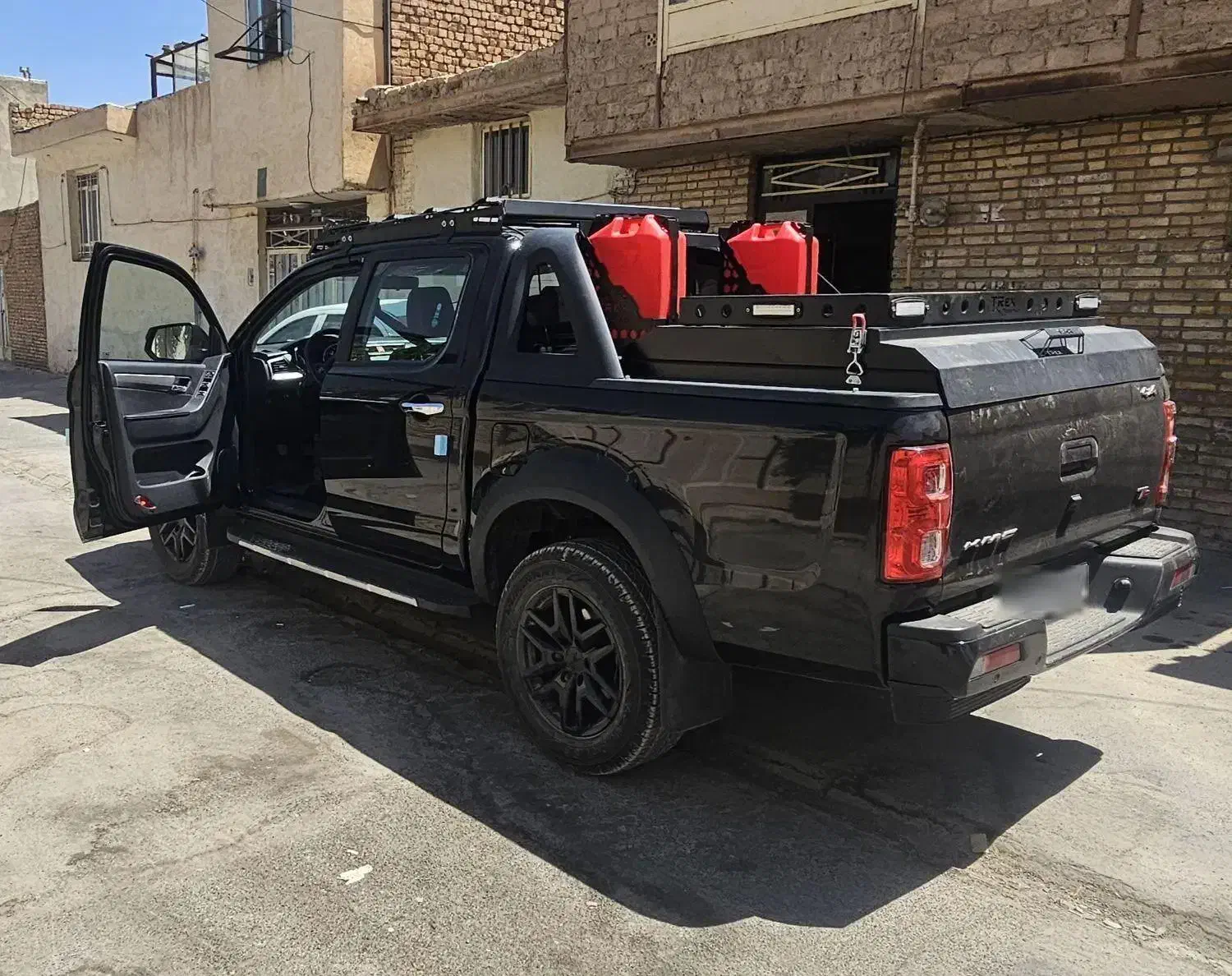 kmc مدل 1402 کارکرد 30 هزارتا|خودرو سواری و وانت|اصفهان, باغ زرشک|دیوار