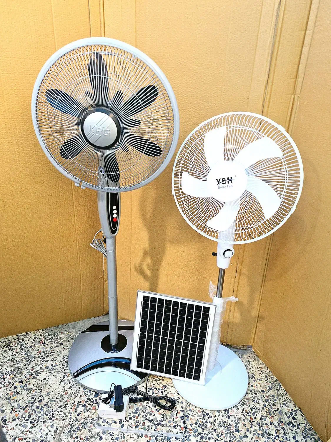 پنکه ایستاده 12 پره|پنکه و تصفیه‌کنندهٔ هوا|اهواز, بیست متری شهرداری|دیوار