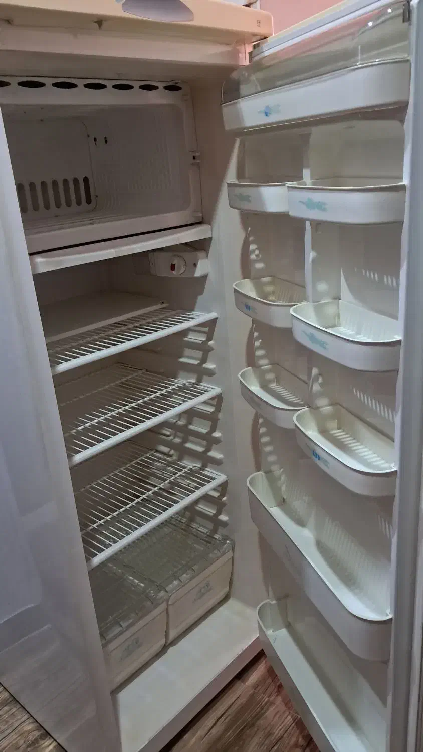 فروش یخچال پارس|یخچال و فریزر|رشت, باهنر|دیوار