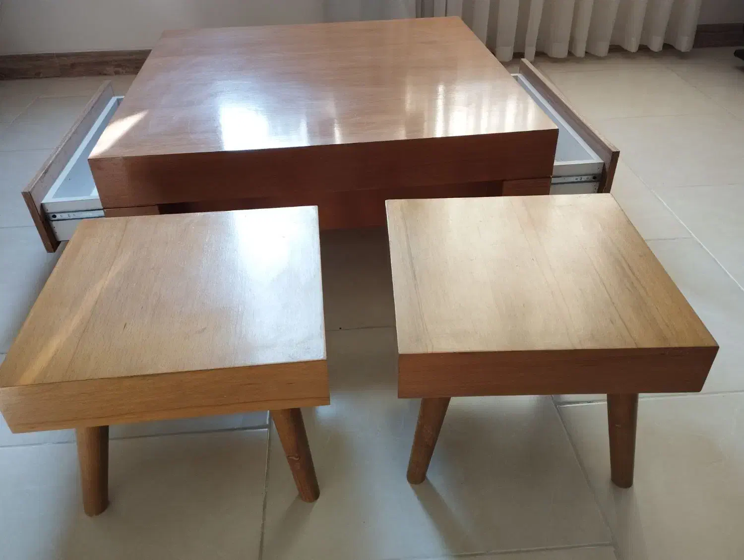 میز جلو مبلی بزرگ دارای کشو و دو عدد کوچک|مبلمان خانگی و میز عسلی|قرچک, زیبا شهر|دیوار