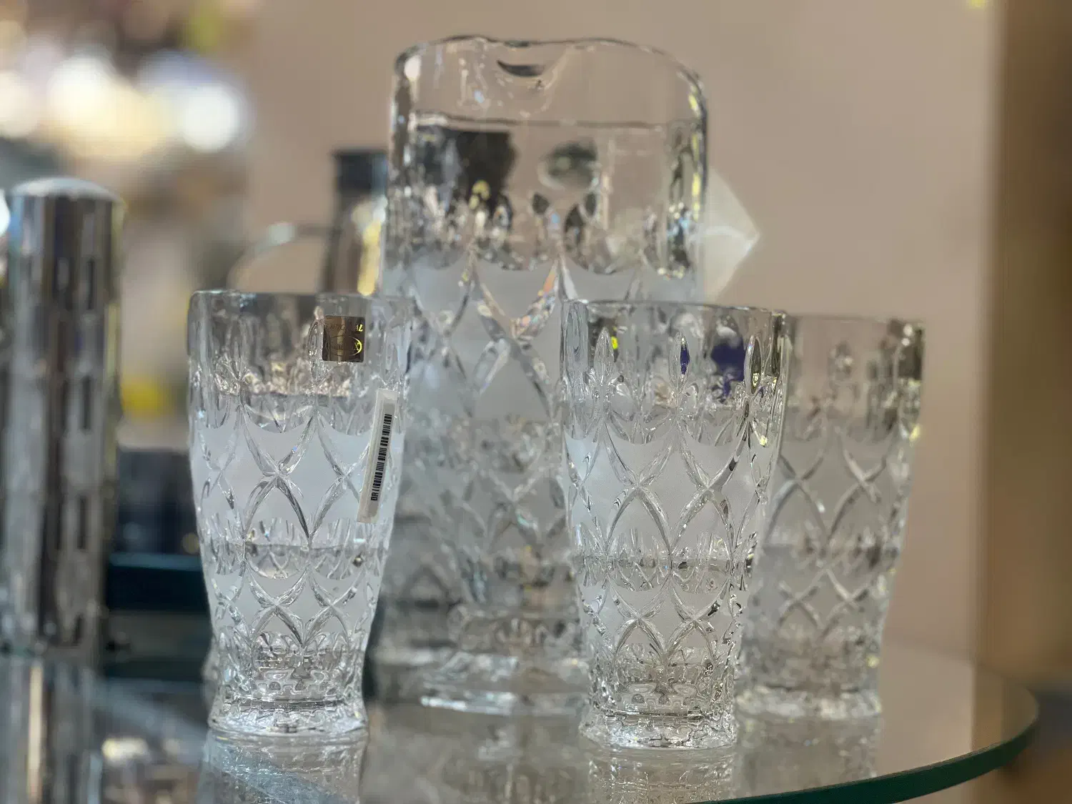 گالری کاخ نور|لوستر و چراغ آویز|شیراز, زند|دیوار