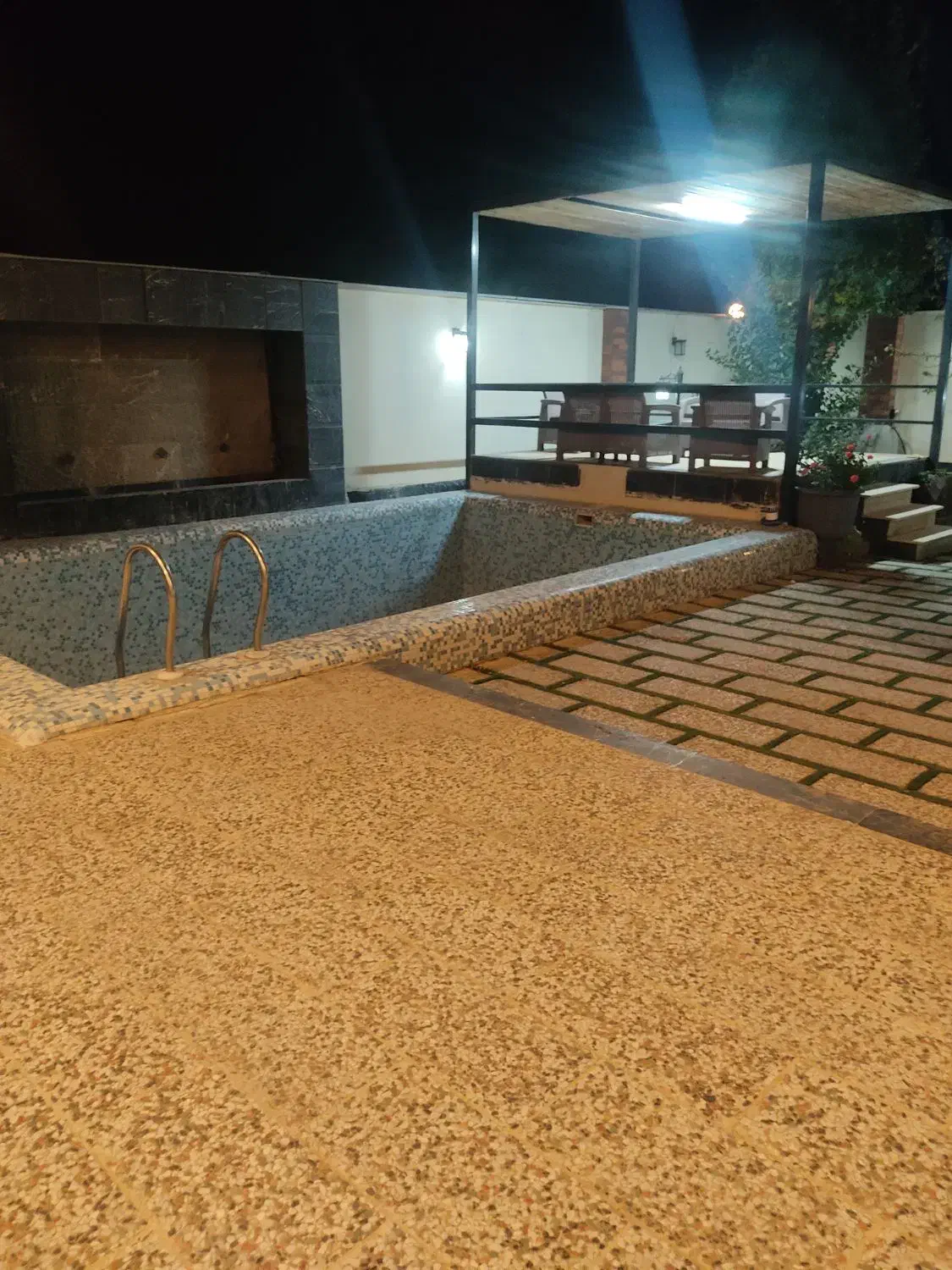 ویلا اجاره ای بدون استخر|اجارهٔ کوتاهمدت ویلا و باغ|کرج, مطهری|دیوار