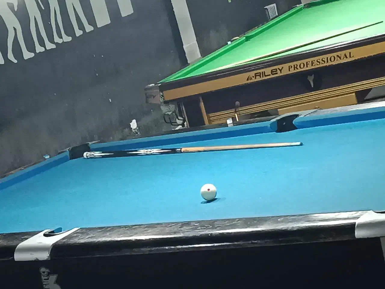 چوب بیلیارد 8ball|ورزش‌های توپی|رشت, چله خانه|دیوار