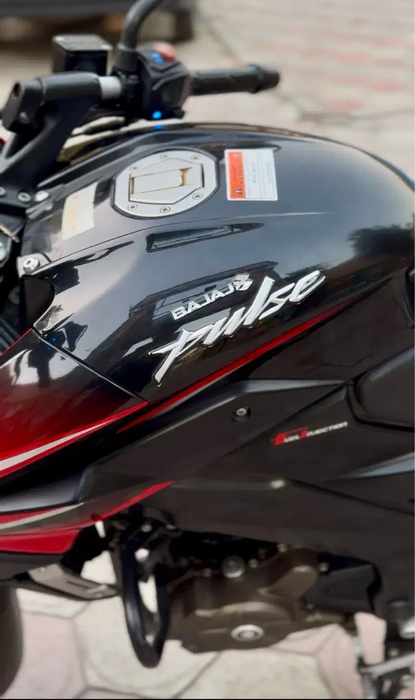 ان اس 200 NS|موتورسیکلت|تهران, هلال احمر|دیوار