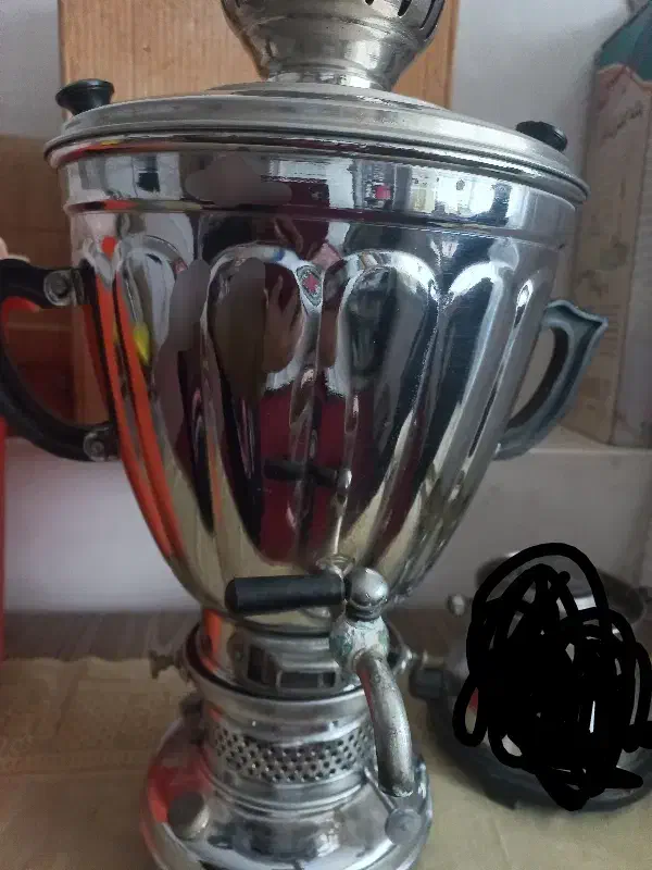 سماور نفتی قدیمی|سماور، چای‌ساز، قهوه‌ساز|بهار, |دیوار