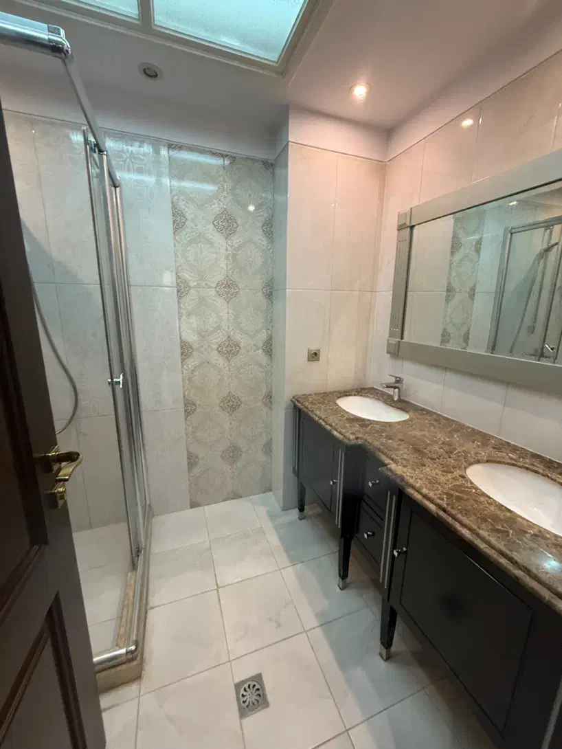 زعفرانیه ۲۳۰ متر آپارتمان لوکس