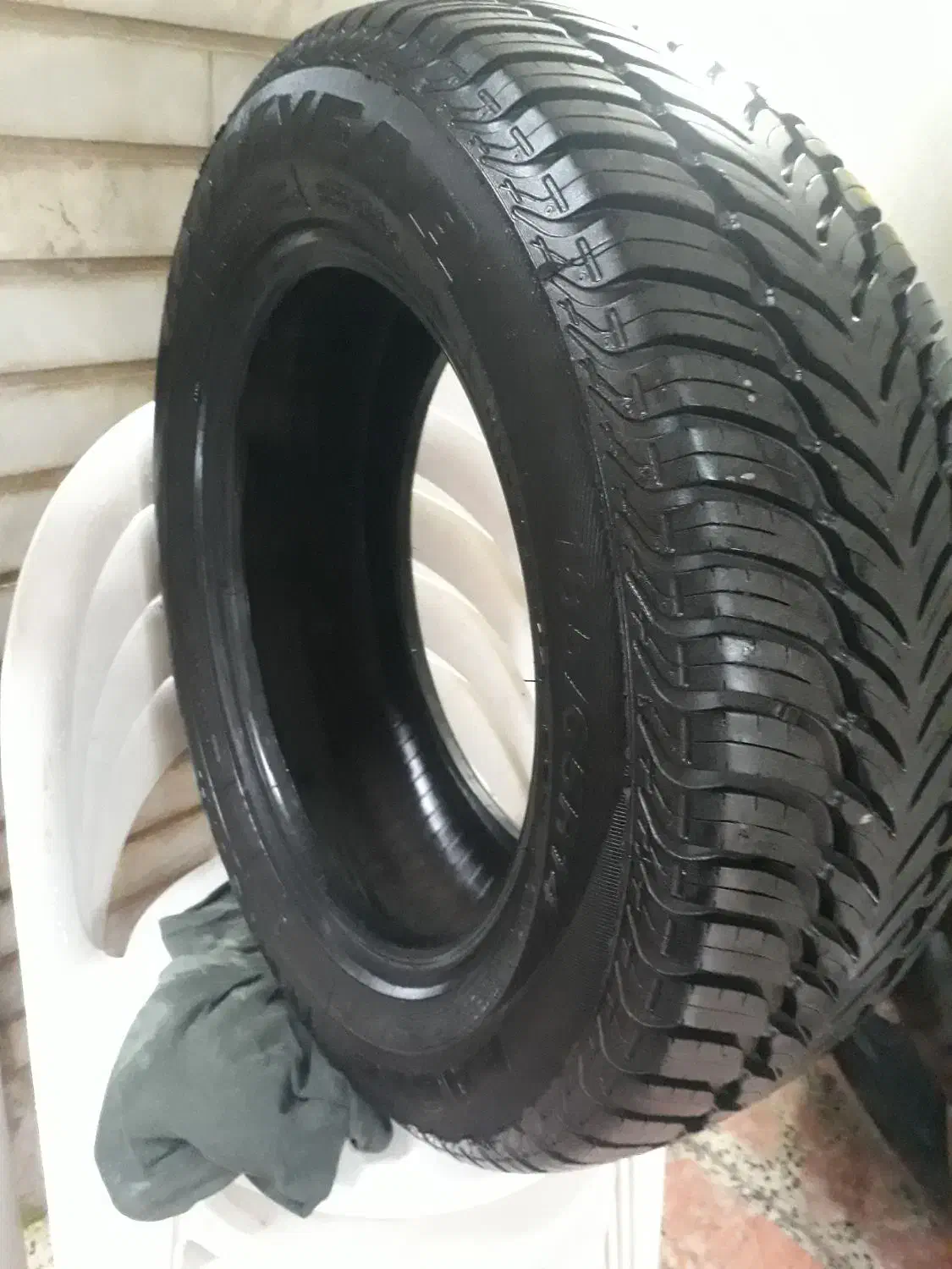 لاستیک گودیر   پژو 185  14  نو  فروشی|قطعات یدکی و لوازم جانبی|رشت, منظریه|دیوار