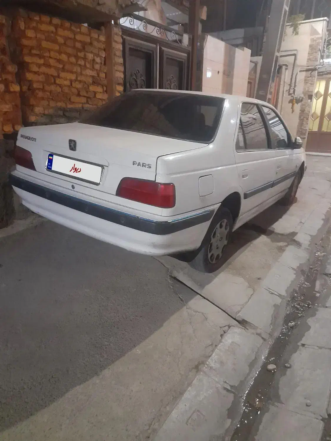 پژو پارس سفید مدل ۹۲|خودرو سواری و وانت|شهریار, اسد‌آباد|دیوار