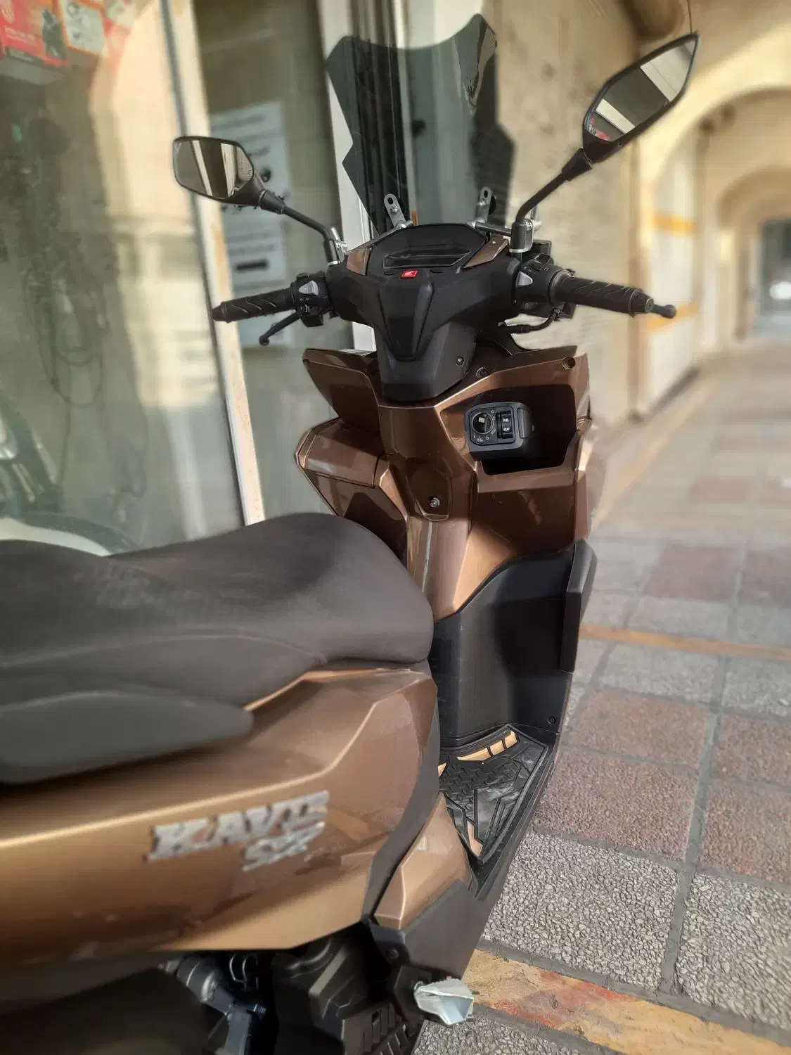 واریو ۱۷۰ کویر کلیک آیروکس مدل ۱۴۰۳ در حد|موتورسیکلت|اندیشه, اندیشه فاز ۱|دیوار