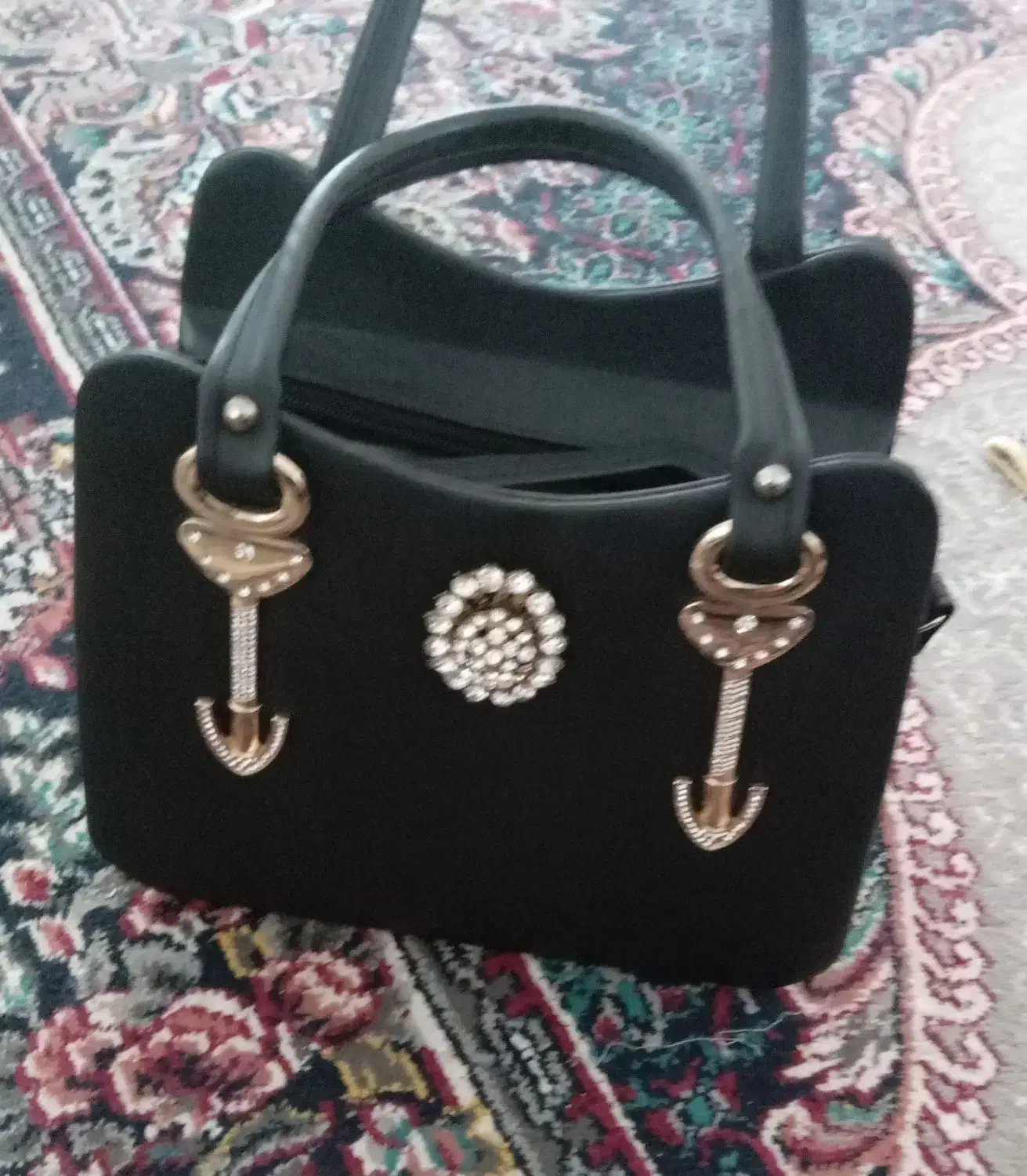 سلام یک دونه کیف|کیف، کفش، کمربند|تربتحیدریه, پائین ولایت|دیوار