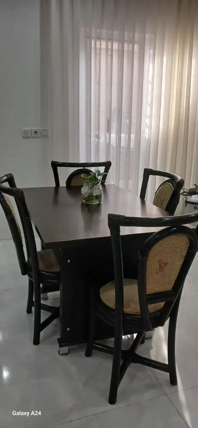 میز غذا خوری|میز و صندلی غذاخوری|گنبد کاووس, |دیوار