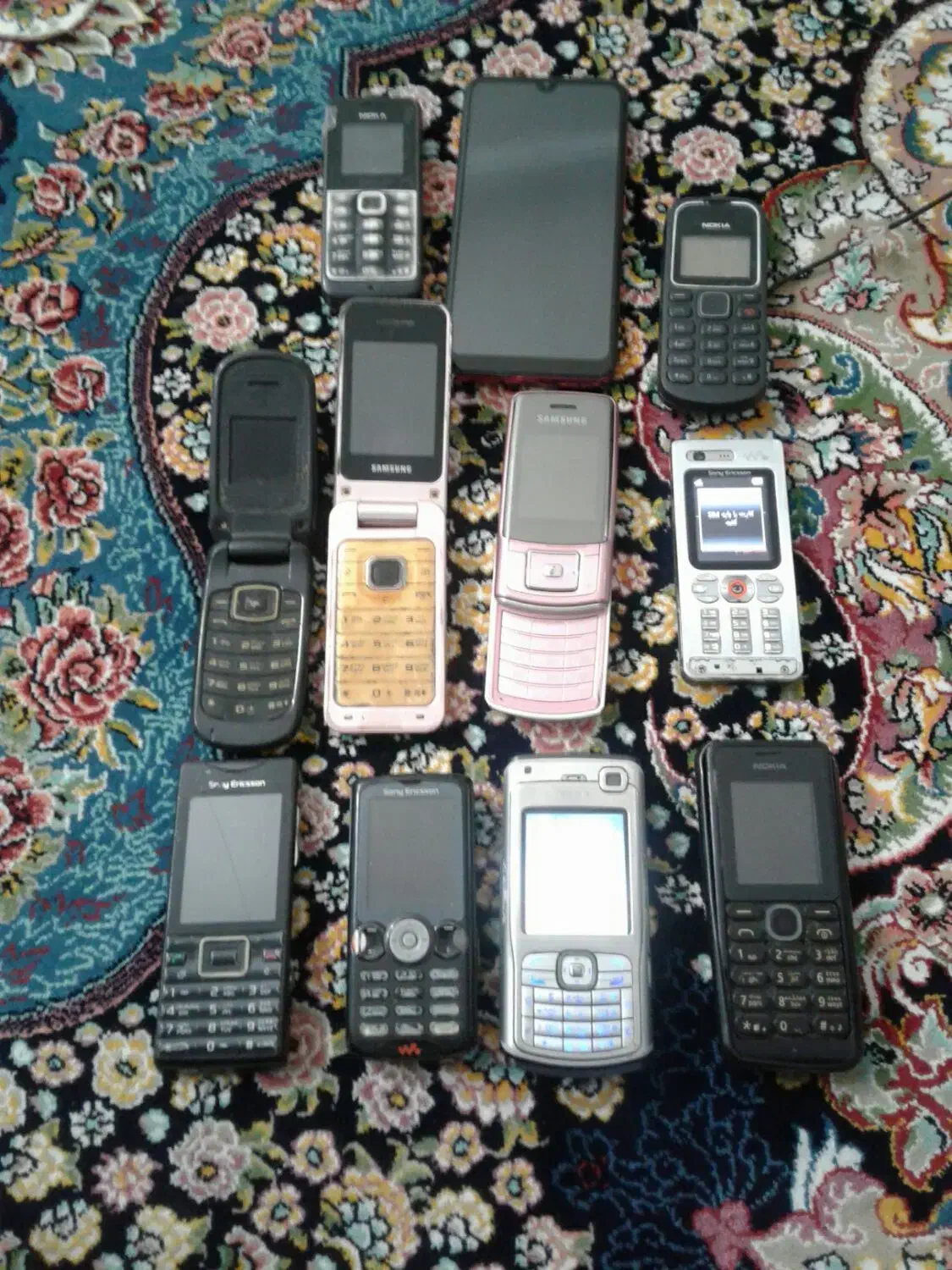 a10sوa70sوگوشی هایه ساده وقشنگ|موبایل|رباطکریم, مسکن مهر آبشناسان|دیوار