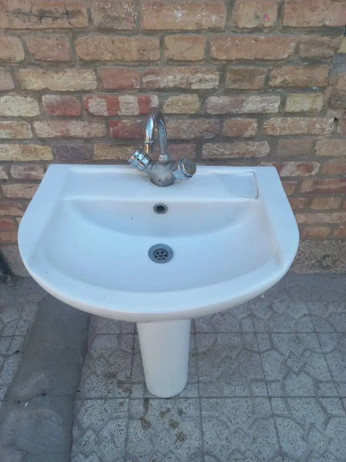 روشویی باشیر|مصالح و تجهیزات ساختمان|کرمان, |دیوار