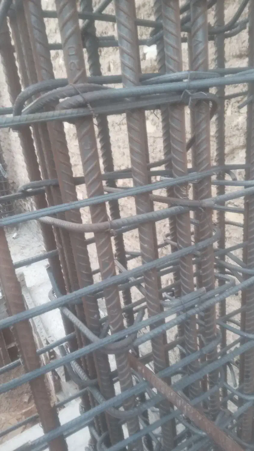 نیاز کارگر ساده یا کسی ک بتونه سیم ببنده|استخدام معماری، عمران و ساختمانی|بندر ماهشهر, |دیوار