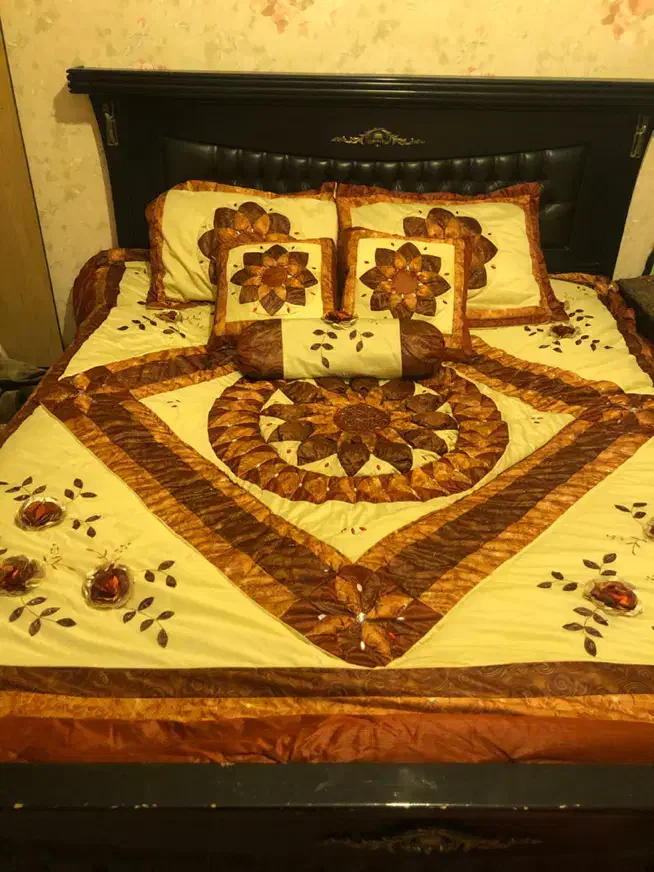 لحافت رو تختی تمیز و مرتب|رختخواب، بالش، پتو|تربت‌حیدریه, شهرک ولیعصر|دیوار