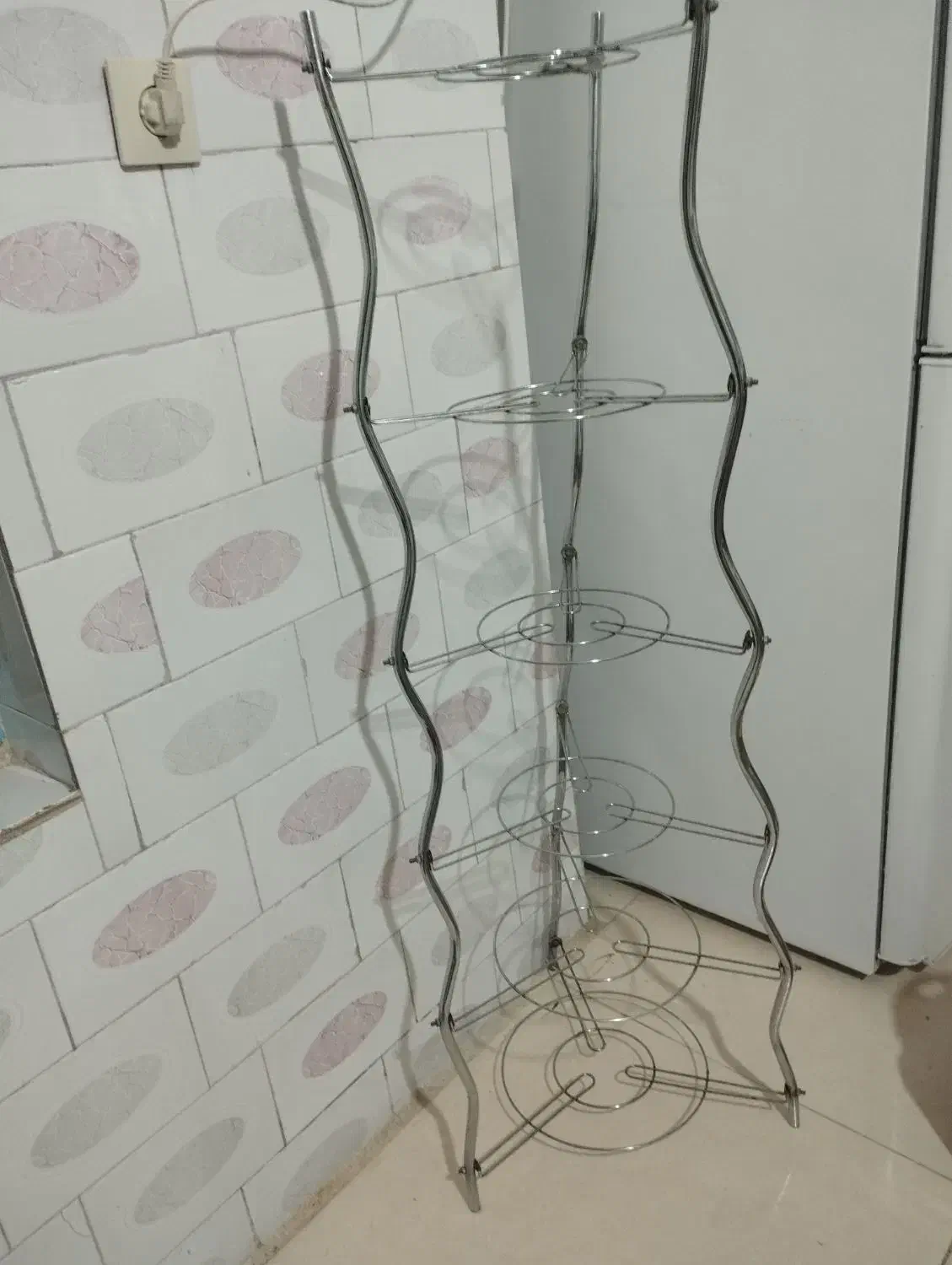 استندقابلمه|آب‌چکان و نظم‌دهنده ظروف|کرمانشاه, |دیوار