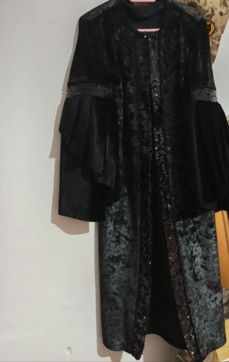 لباس زنانه|لباس|اهر, |دیوار