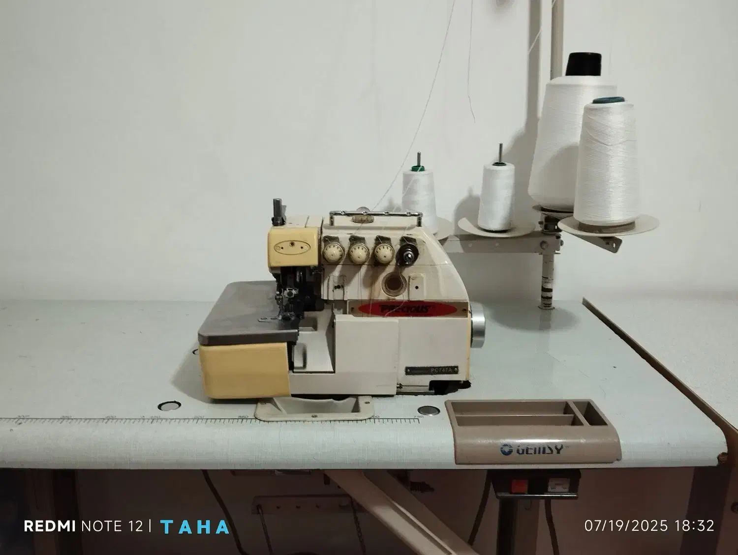 چرخ خیاطی راسته دوز صنعتی..سردوز چهار نخ صنعتی|چرخ خیاطی و ریسندگی|تربت جام, مسکن مهر|دیوار