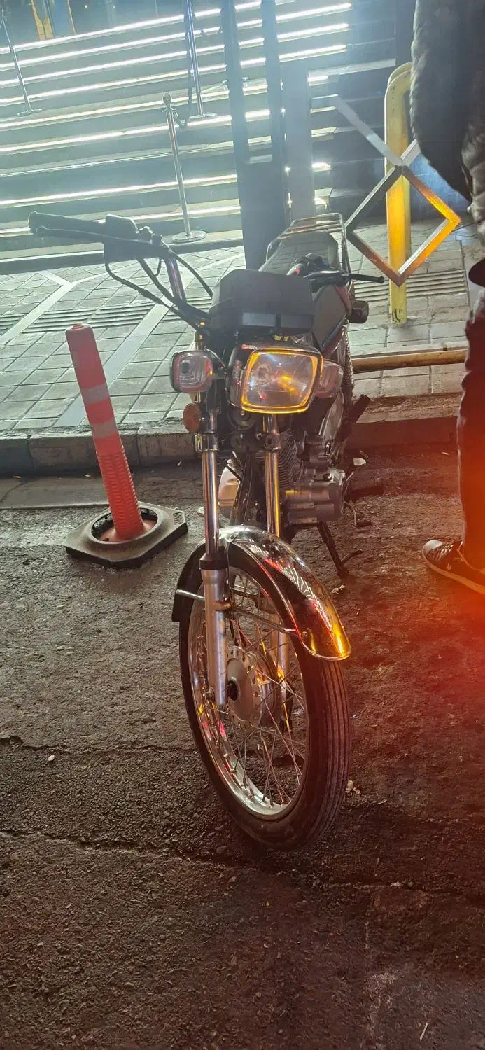 موتور سیکلت ۱۲۵ ۵ دنده ساوین|موتورسیکلت|تهران, دریا|دیوار