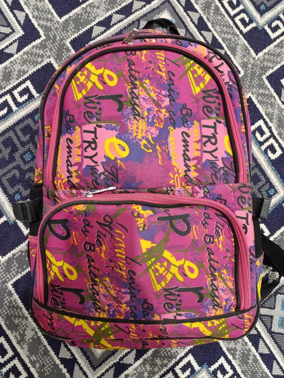 کیف مدرسه ای|کیف، کفش، کمربند|کرمان, |دیوار