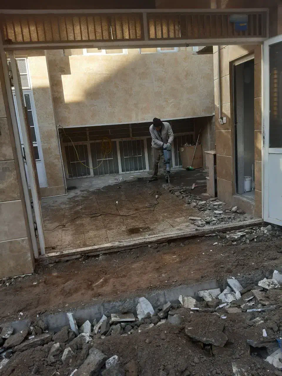 تخریب کار ساختمان صفر تا صد|خدمات پیشه و مهارت|قم, زنبیل آباد|دیوار