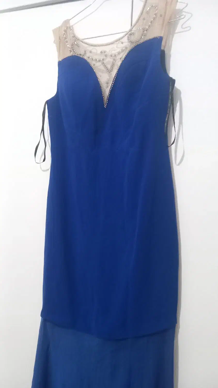 چند دست لباس مجلسی|لباس|رباطکریم, نصیرشهر|دیوار