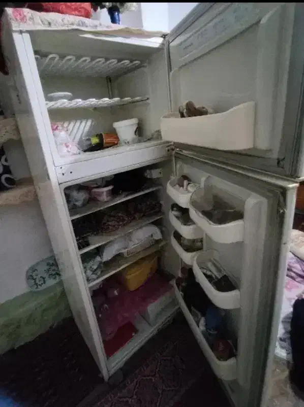 یخچال دو درب بالا فریزر پایین یخچال|یخچال و فریزر|مینودشت, |دیوار