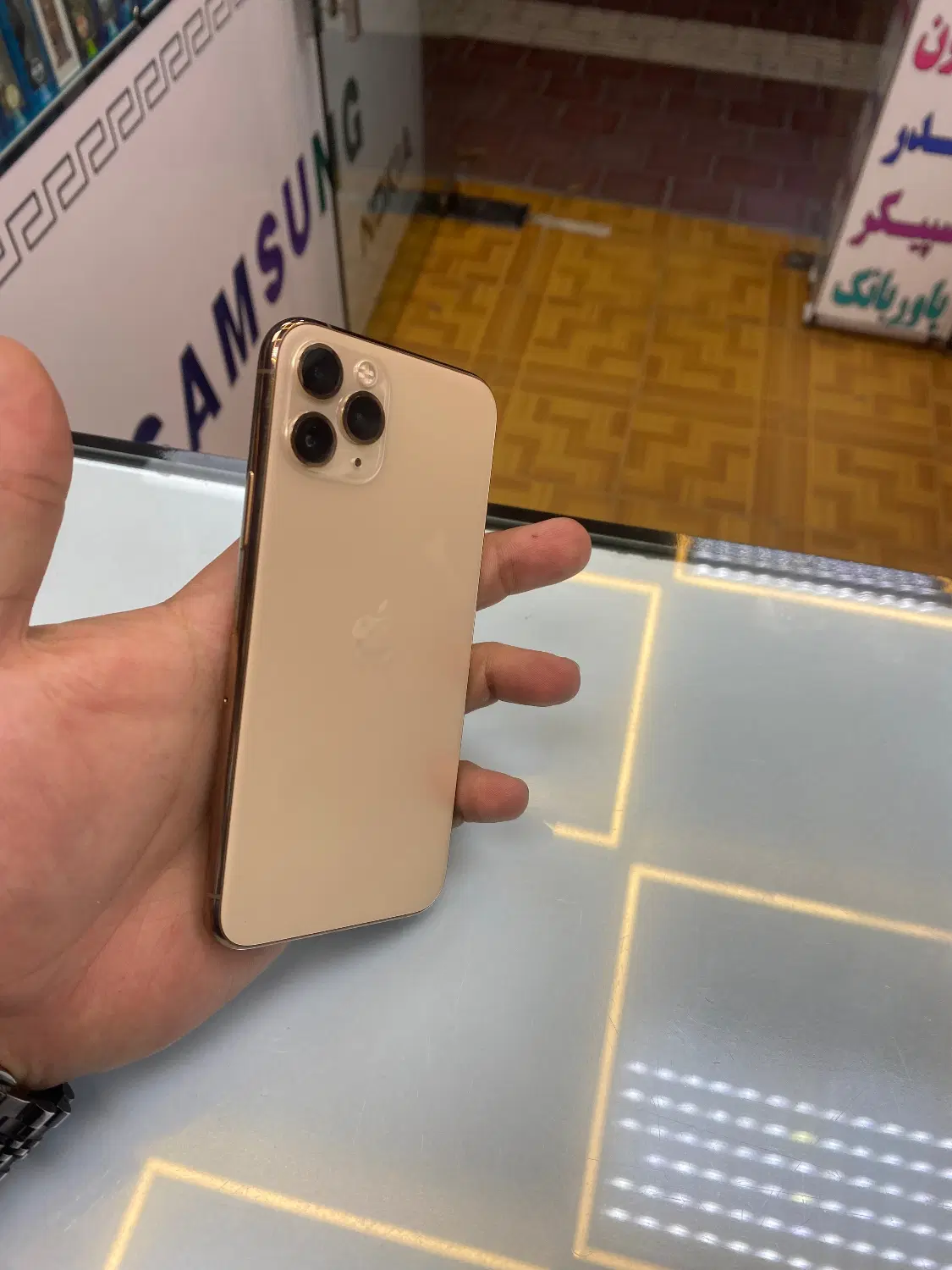 11pro 256|موبایل|لاهیجان, شیشه گران|دیوار