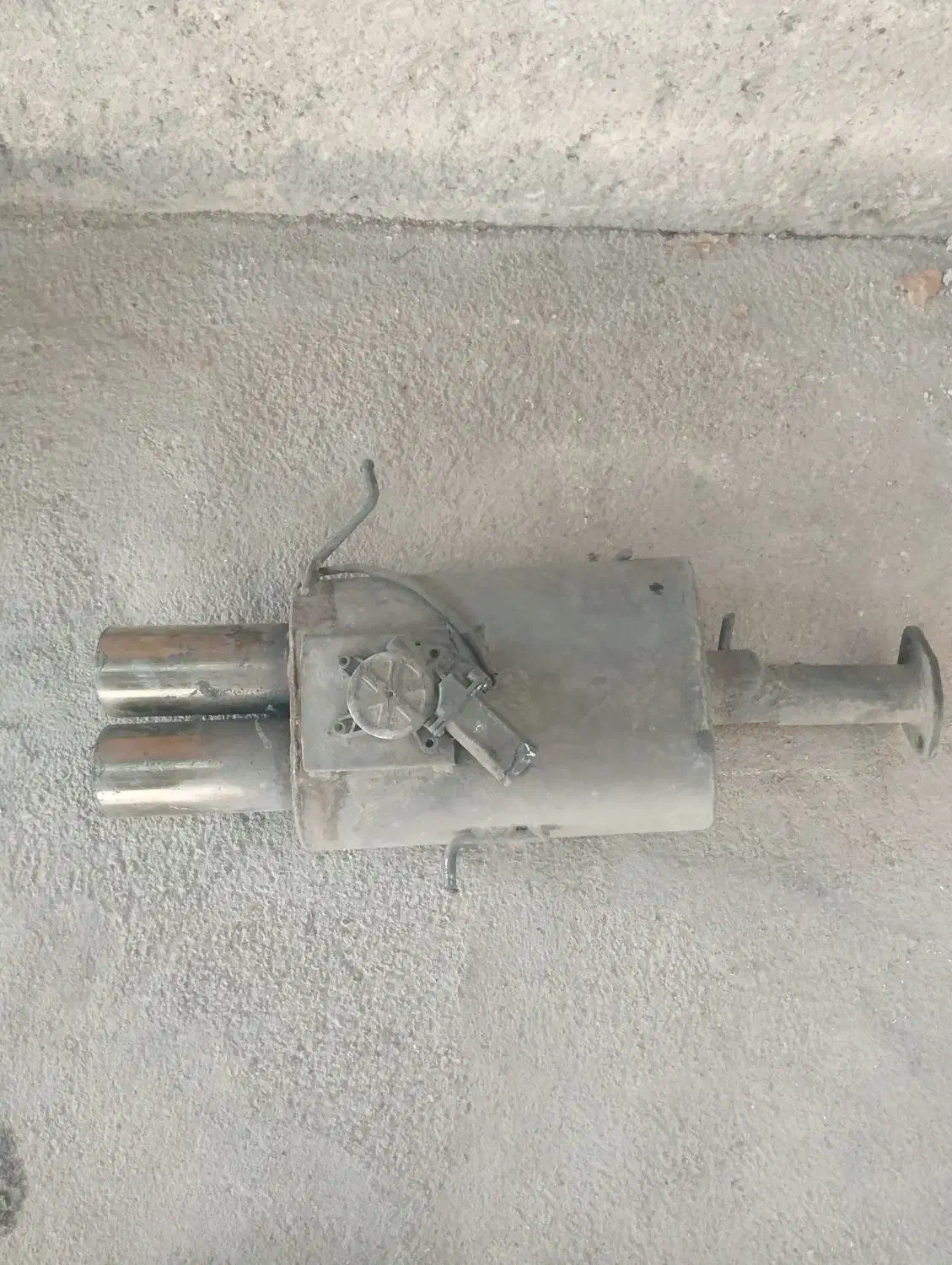 اگزاز ریموت دار سالم|قطعات یدکی و لوازم جانبی|شیراز, شهرک زینبیه|دیوار