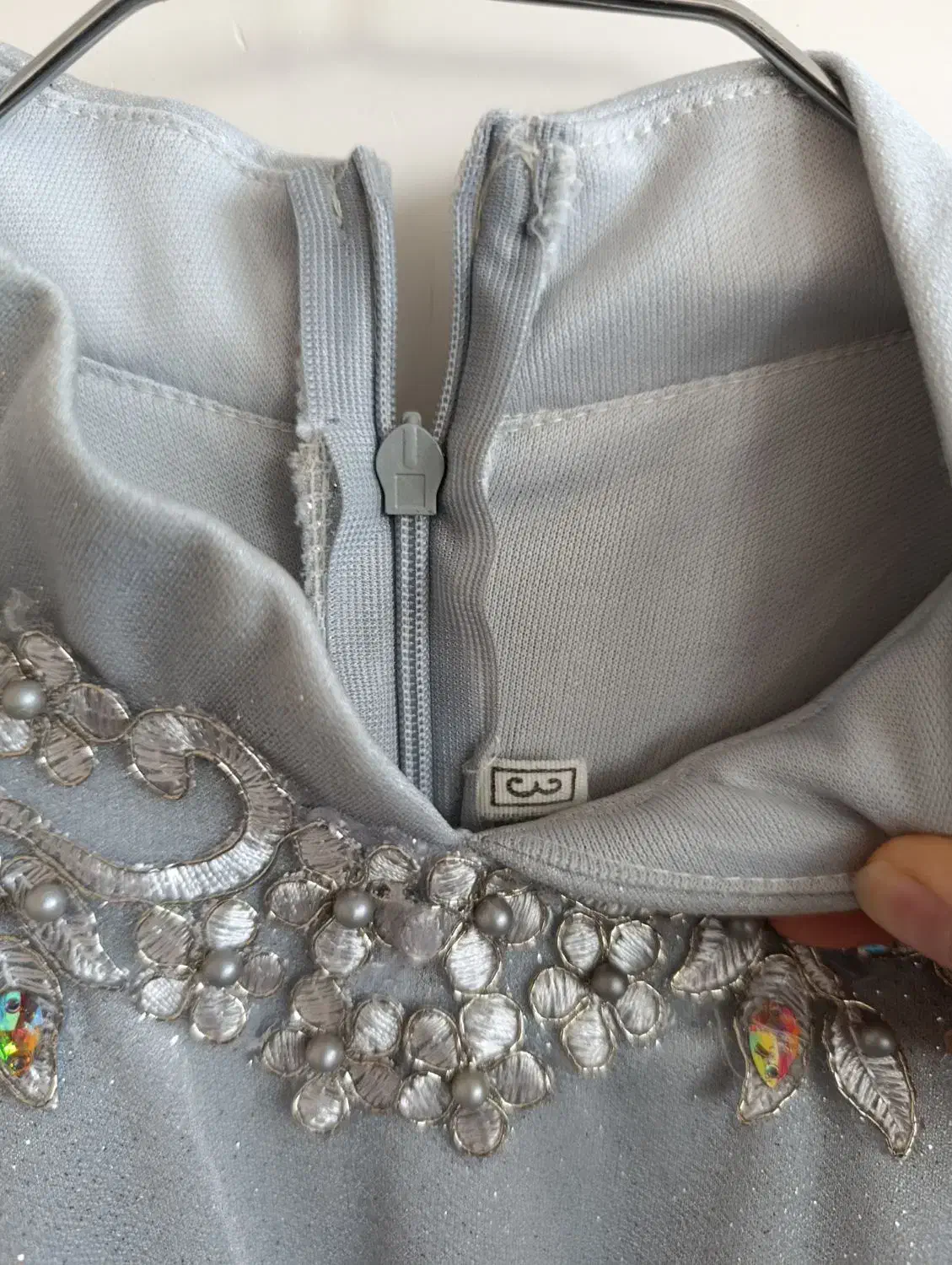 لباس|لباس|قم, شهر قائم|دیوار