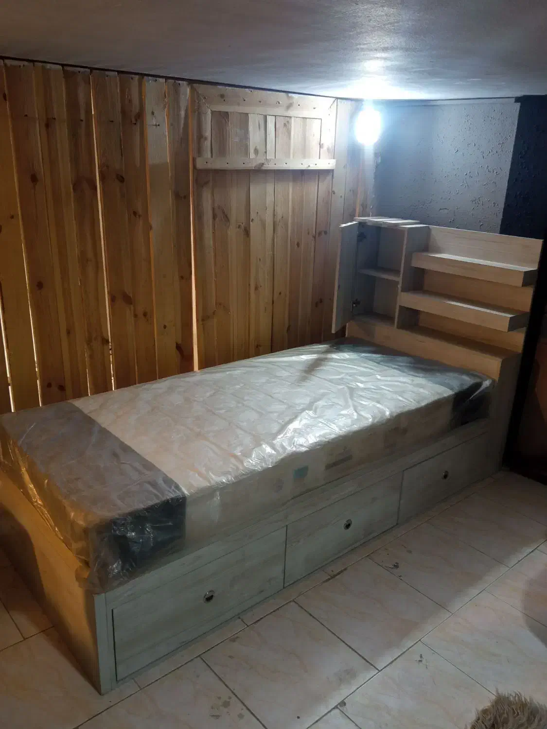 تخت یکنفره با تشک|تخت و سرویس خواب|پردیس, شهرک صنعتی کمرد|دیوار