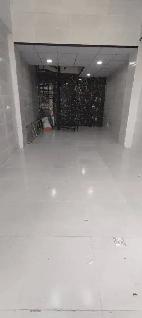 رهن مغازه ملک تجاری نوساز 3طبقه|اجارهٔ مغازه و غرفه|کازرون, |دیوار