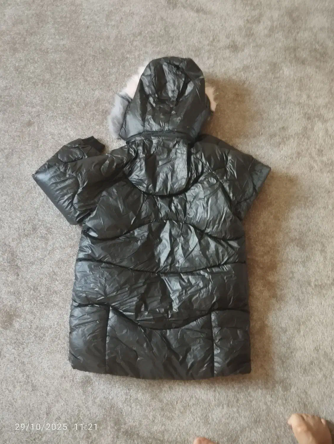 کاپشن|لباس|هشتگرد, فاز ۳ مهستان|دیوار