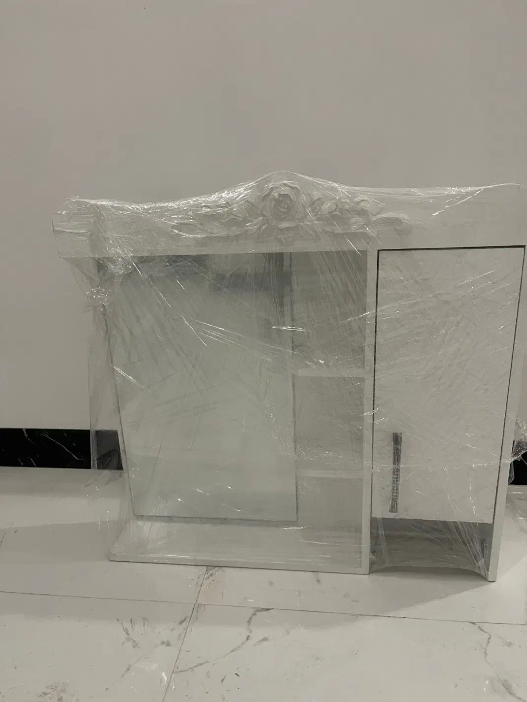 کمد آینهدار دستشویی (مدل گلدار شیک|لوازم سرویس بهداشتی|تهران, آهنگ|دیوار