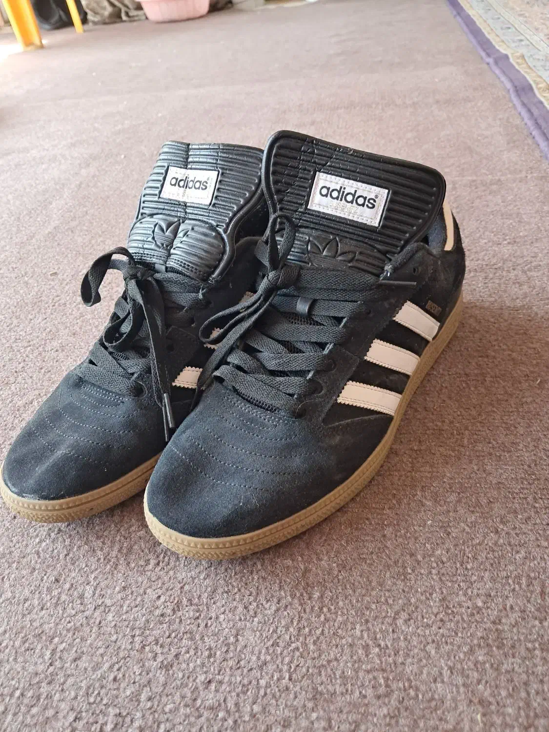 کتونی.کتانی آدیداس اورجینال سایز 44 و 45|کیف، کفش، کمربند|رودسر, |دیوار