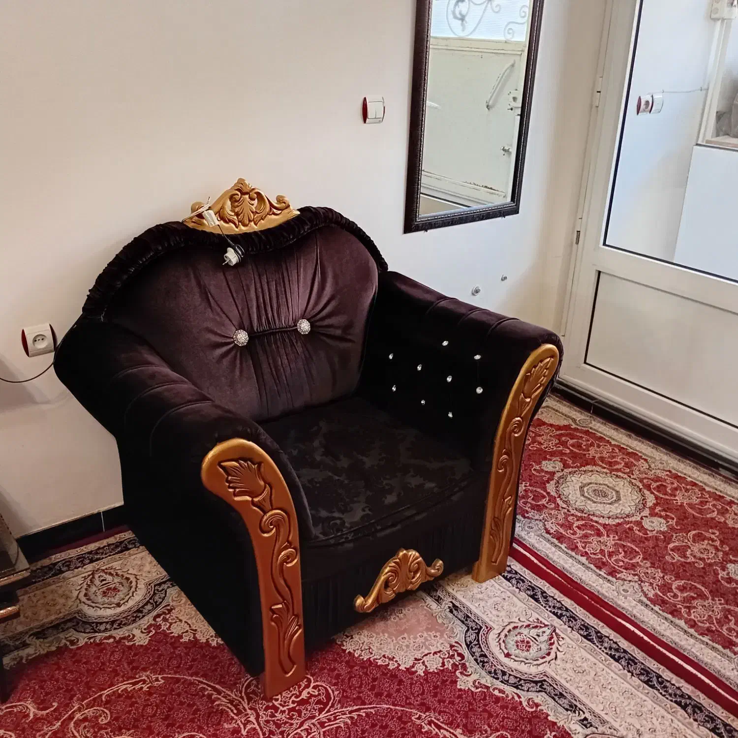 فروش یک دست مبل ۸ نفره +جلومبلی‌وبوفه|مبلمان خانگی و میز عسلی|مهاباد (آذربایجان غربی), |دیوار